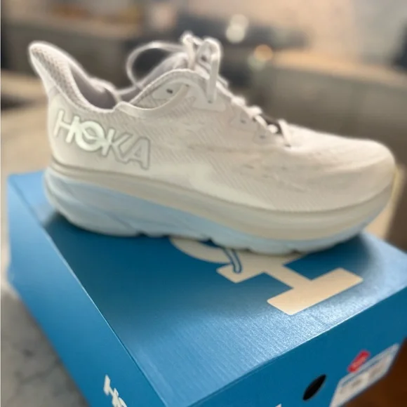Hoka Clifton 9 women’s 10.5 wide. Gray and blue. Worn one time. Original box. - Picture 4 of 7